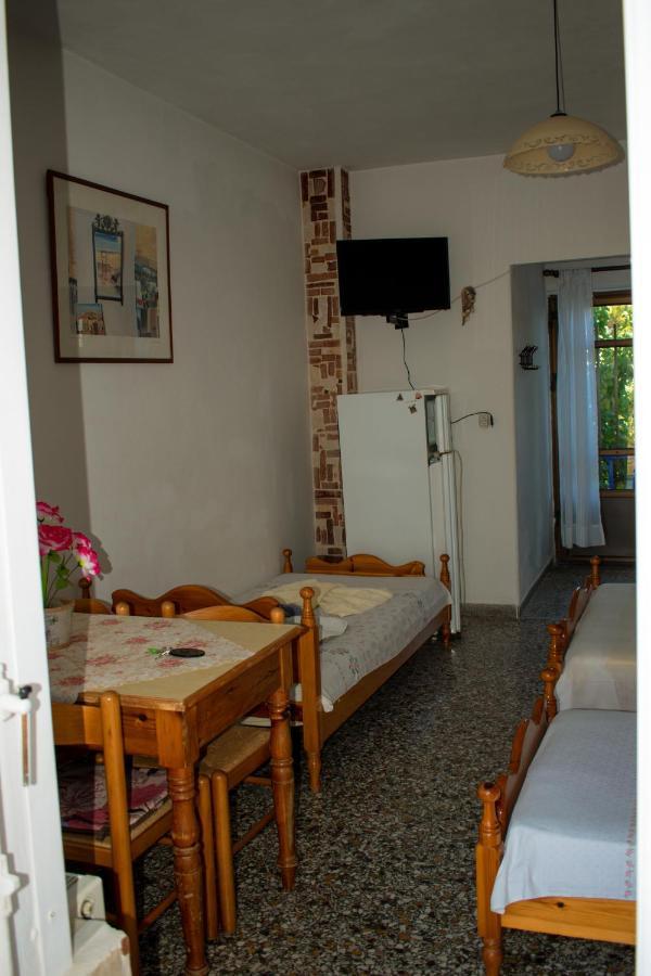 Efterpi Aggeli Appartement Loutrópolis Thermís Buitenkant foto